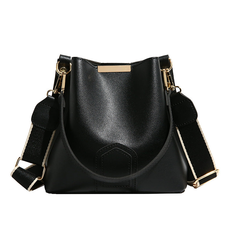 Bolso bandolera informal y elegante con correa ancha para el hombro
