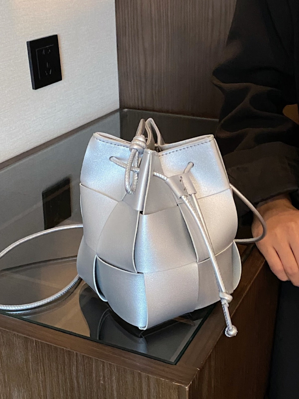 Bolso bandolera mini de PU tejido a mano de moda