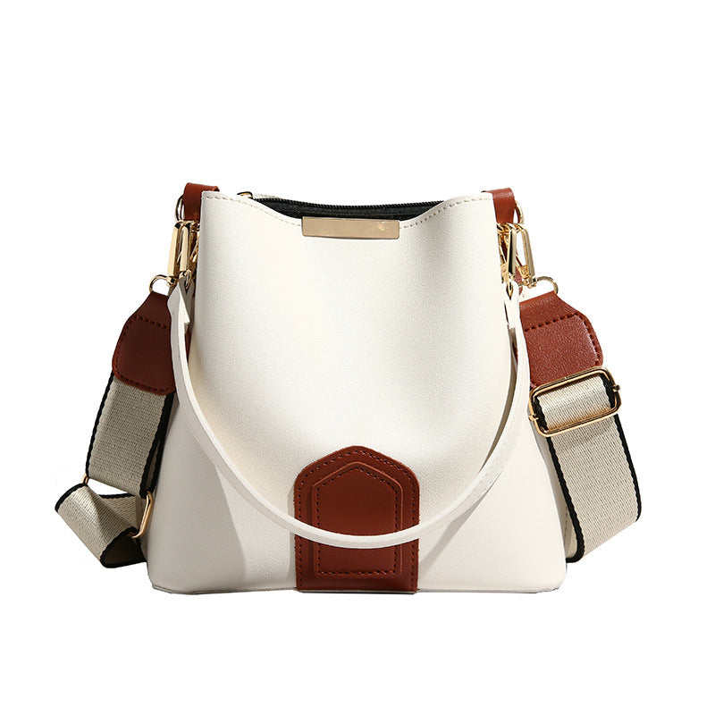 Bolso bandolera informal y elegante con correa ancha para el hombro