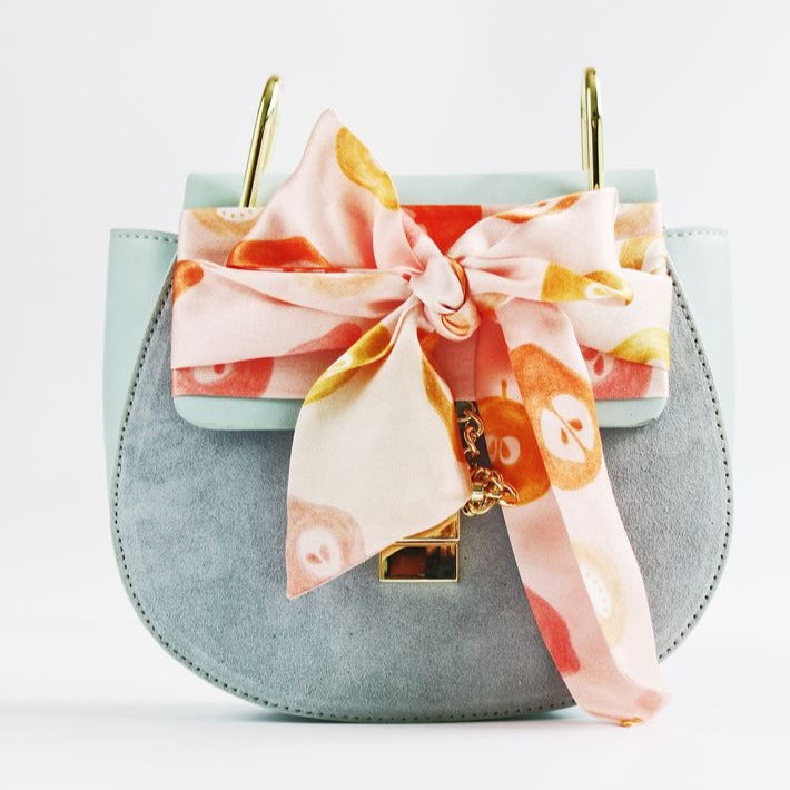 Pañuelo fino de seda con estampado de melocotón