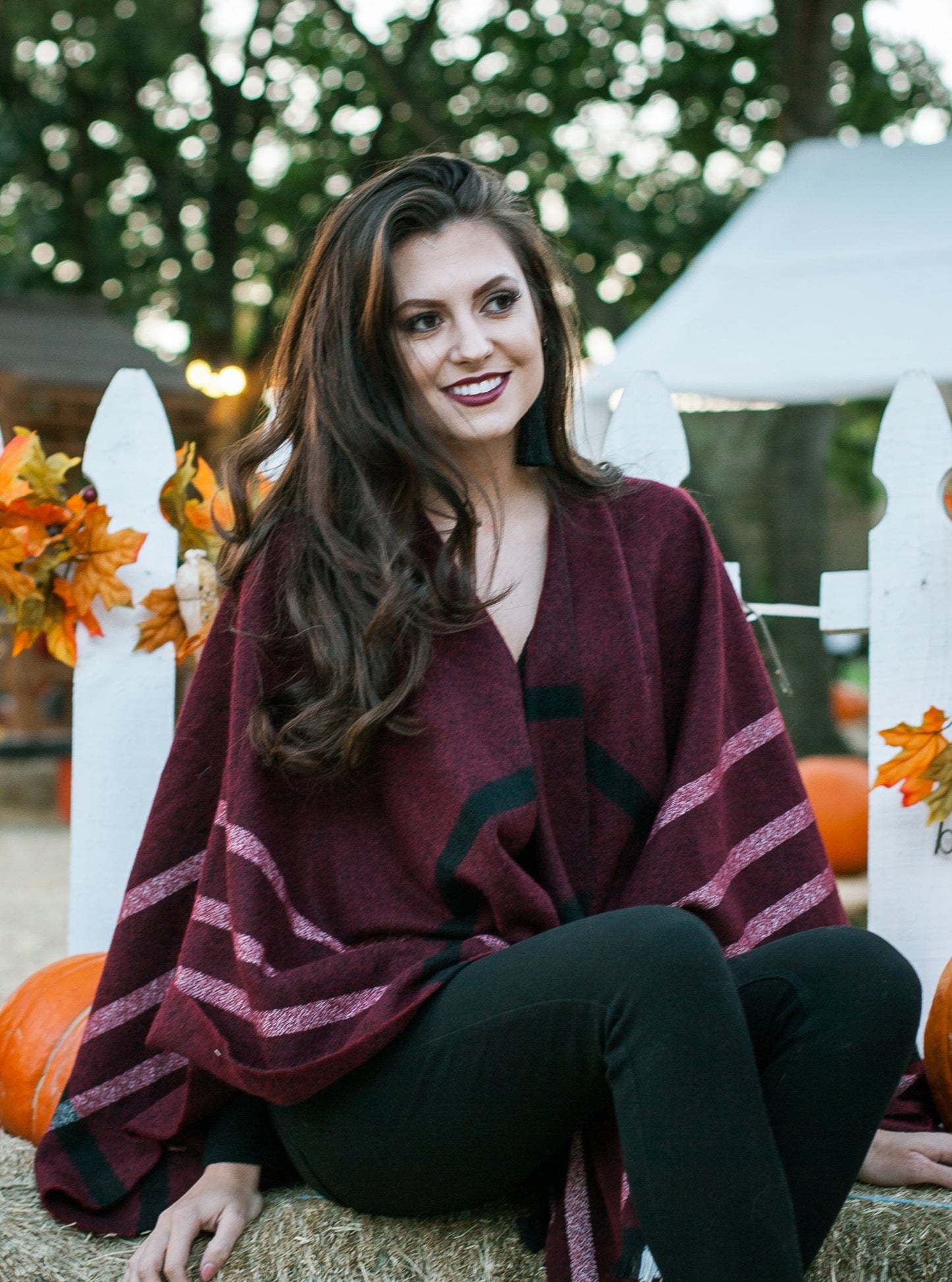 Poncho de cuadros rojos