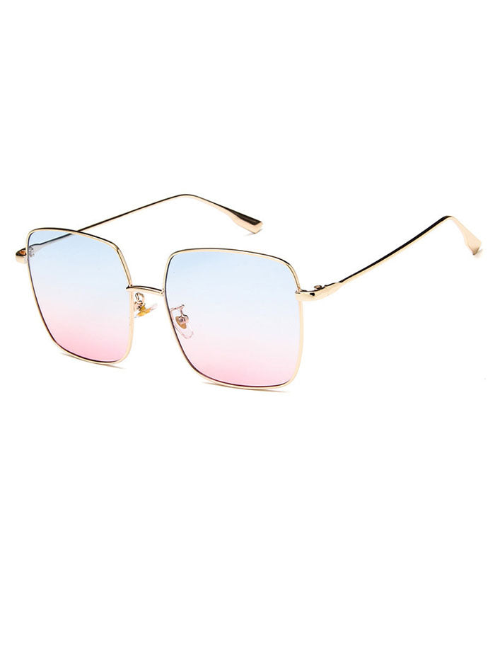 Gafas de sol modernas y elegantes con montura metálica fina