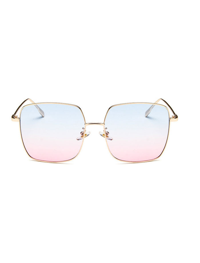 Gafas de sol modernas y elegantes con montura metálica fina