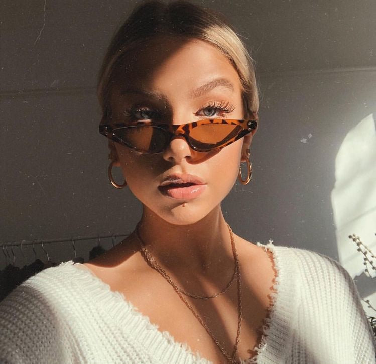 Retro 90's Thin Cat Eye Rivet Sunglasses
