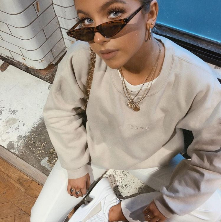 Retro 90's Thin Cat Eye Rivet Sunglasses